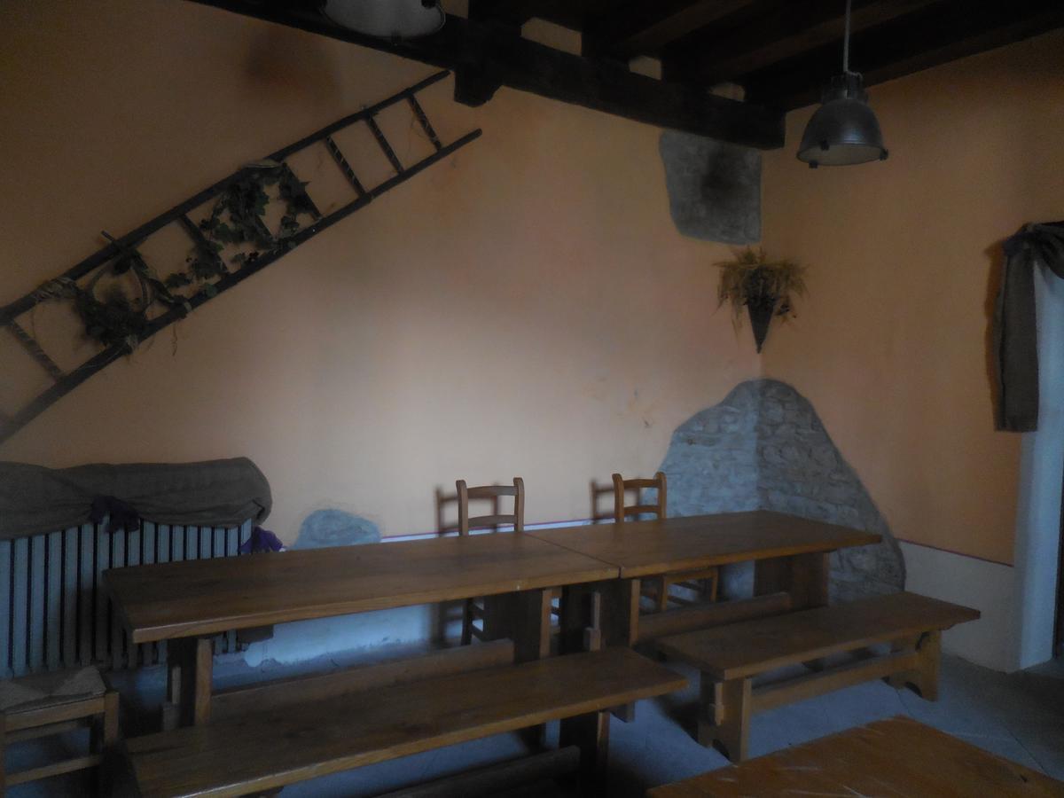 Ostello Podesteria Di Gombola Polinago Exterior foto